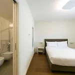 Palace * Arona
