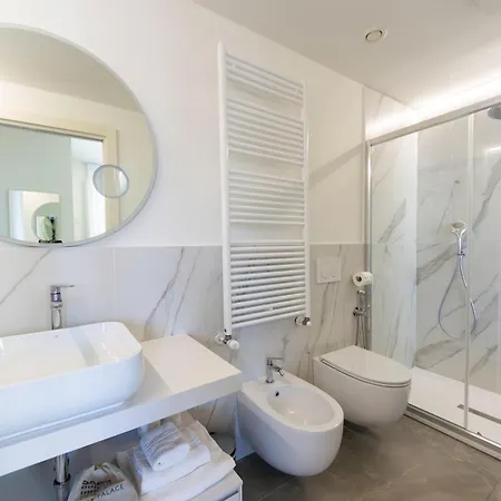 Apartment Palace Arona
