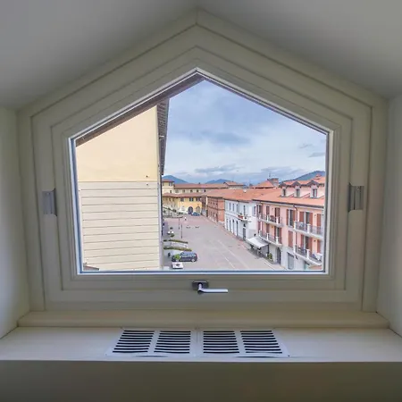 Palace Apartment *